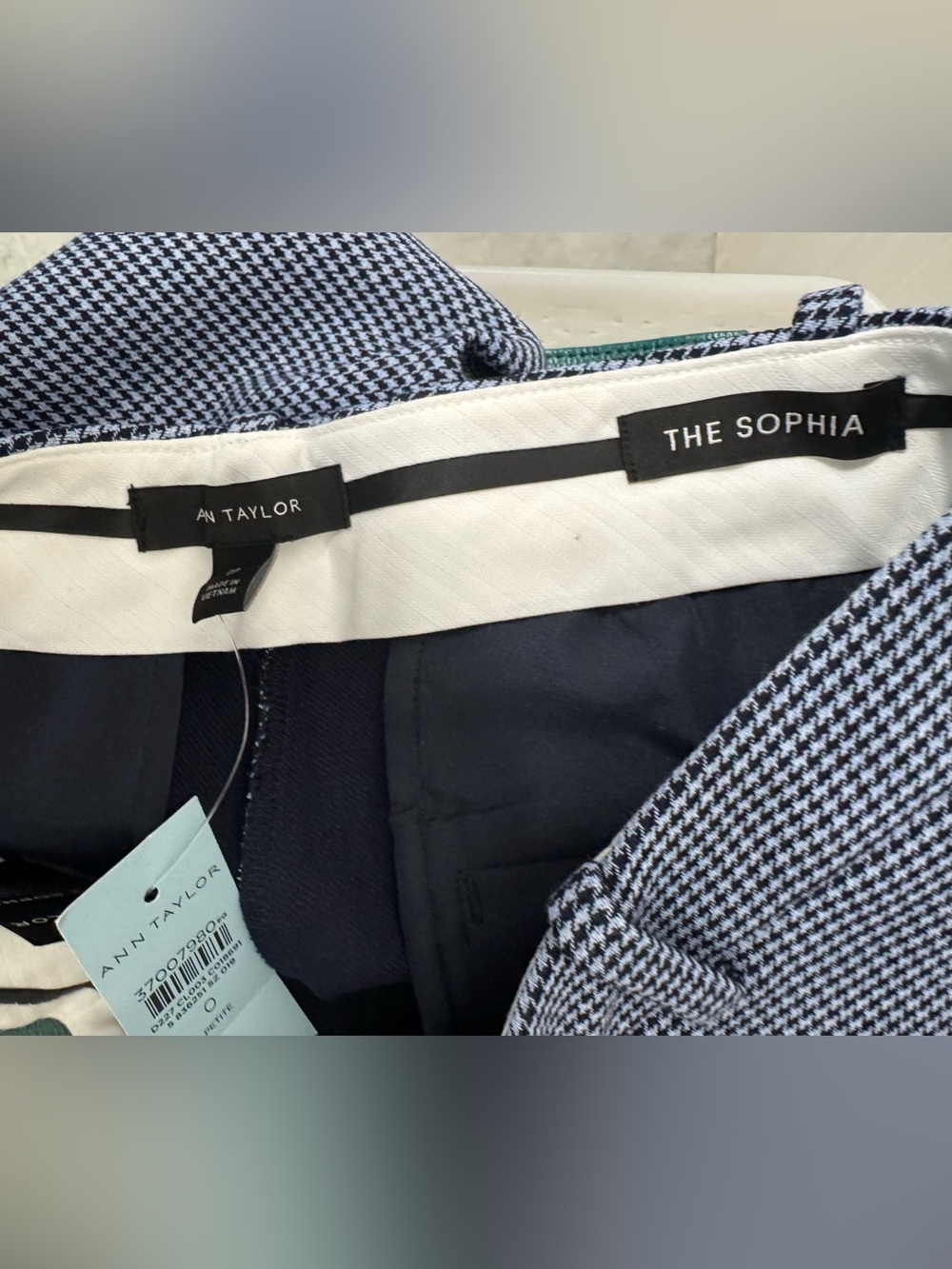 Ann Taylor The Sophia Pant NWT Size 0P - Picture 3 of 5